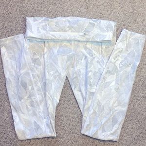 Lululemon Speed Up Tight 28" RARE  Size 4 full length Leggings